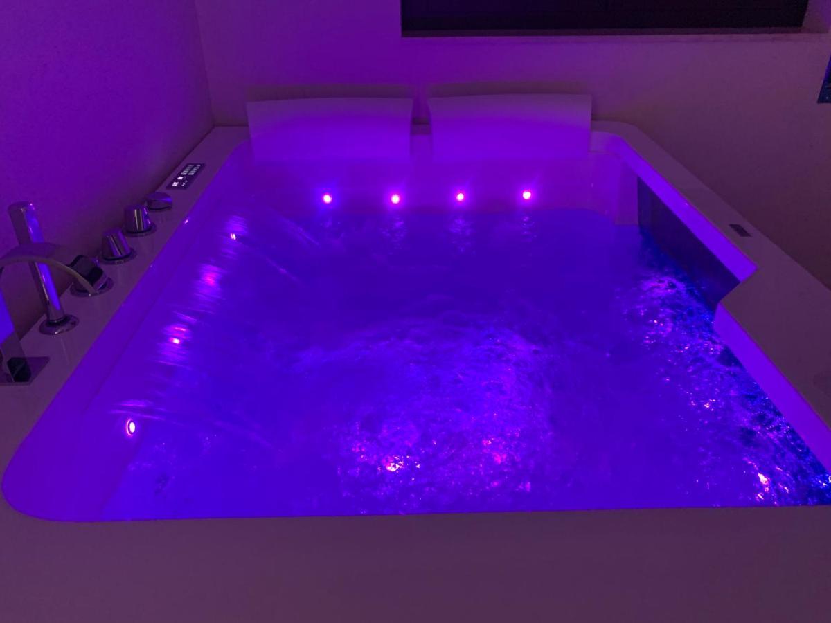 Athena Rooms With Private Spa Пакіно Екстер'єр фото